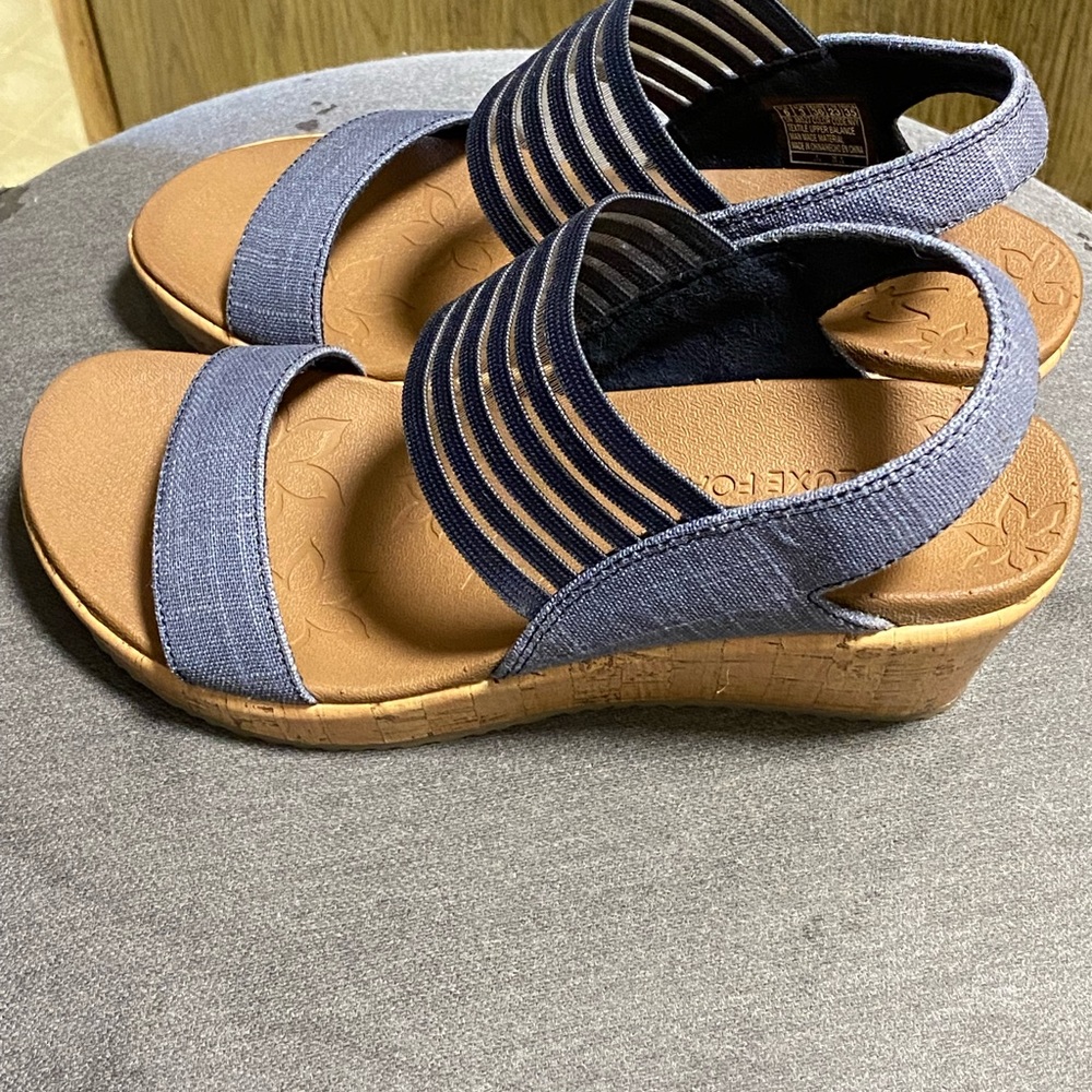 SKECHERS (Bonus Pair Included)Luxe Foam Memory Foam with cork heel Wedges Size 6